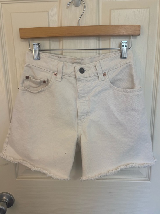 Levi's Pants - Levi's 550 shorts Off White Denim Cutoff Shorts Relaxed Fit High Rise Size 5
